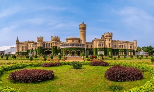 Day 01 :  Arrival  At  Bangalore